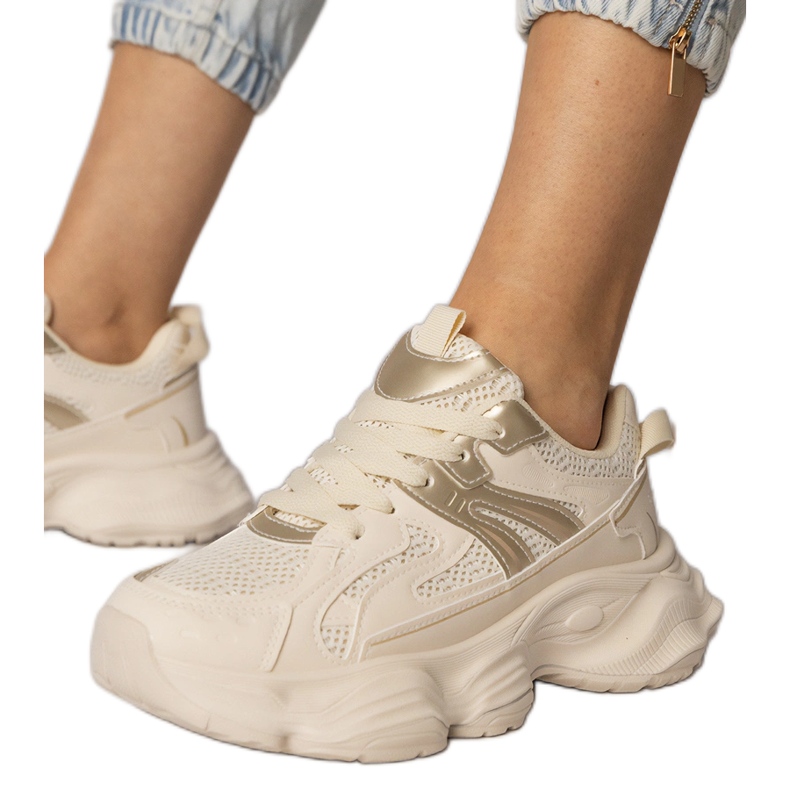 Bézs cipők női sport arany beillesztésével