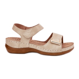 EVento Kényelmes női szandál bézs ékekhez EVento Kényelmes női szandál bézs ékekhez