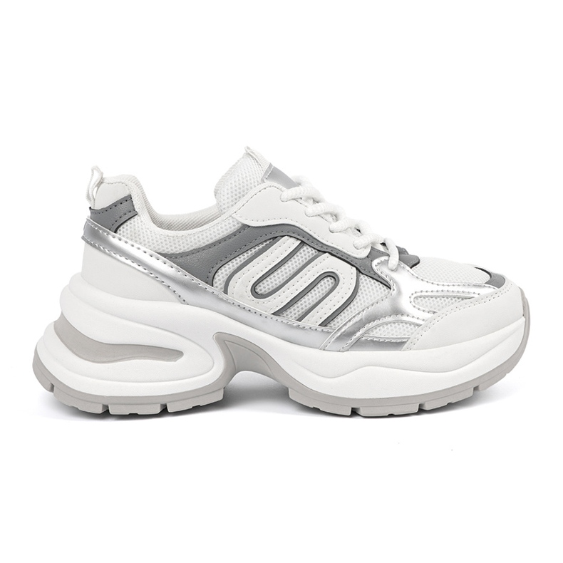 Fehér női cipők ezüst betétekkel