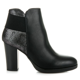 Vinceza Csizma a poszton fekete