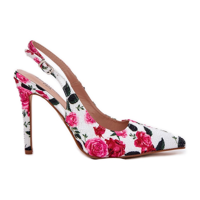 Inna Díszített szandál egy csapon fehér rózsákban