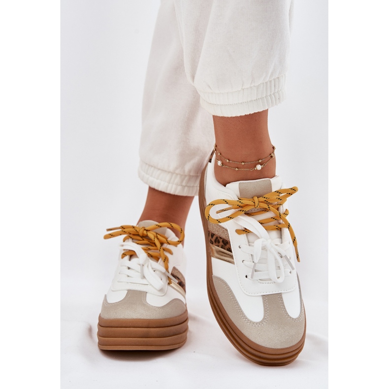 Női cipők a platformon, dupla, fehér leopárd nyomtatással