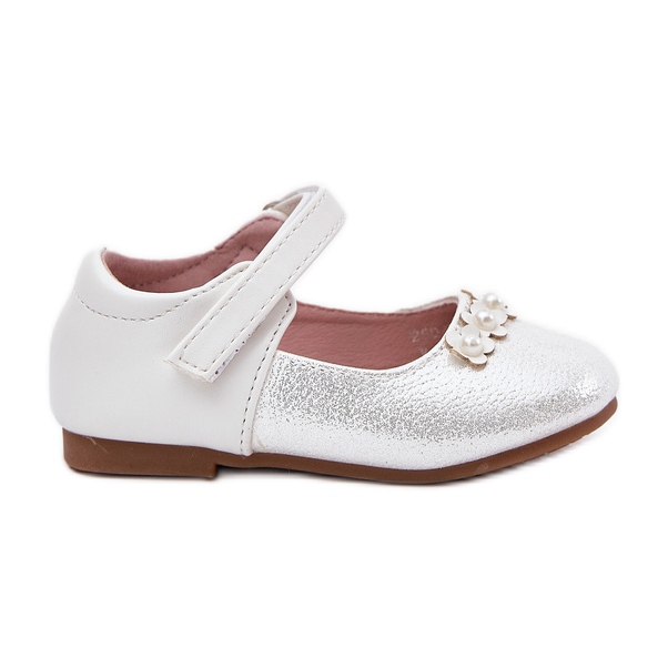 EVento Tépőzáras gyermekballerinák fehér virágokkal EVento Tépőzáras gyermekballerinák fehér virágokkal