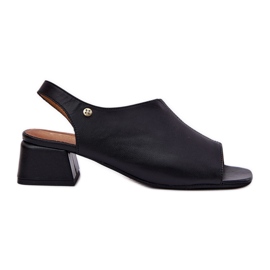 Női bőr szandál a Maciejka-on 06975-01 fekete