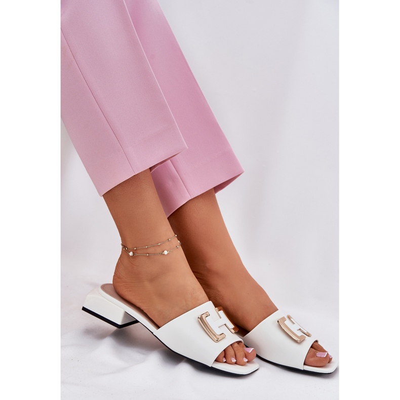 Vinceza Elegáns női papucs egy blokkon, arany részletekkel, Vincez 62229 Fehér