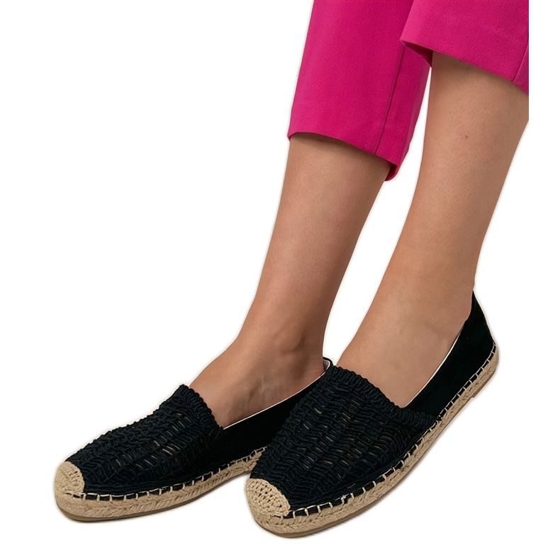 Fekete nyitott eSpadrilles a platformon