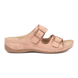 Seastar Papucs egy alacsony ékön rózsaszín csatokkal