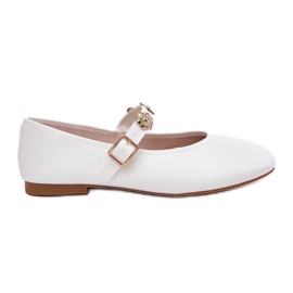 Női balerinák övvel és arany csapokkal fehér