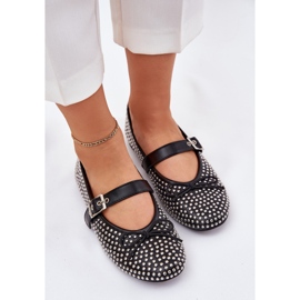 Díszített balerinák íj és fekete övvel