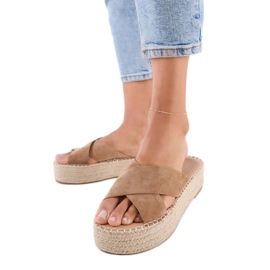 Brown espadrilles csíkokkal a peronon barna Brown espadrilles csíkokkal a peronon barna