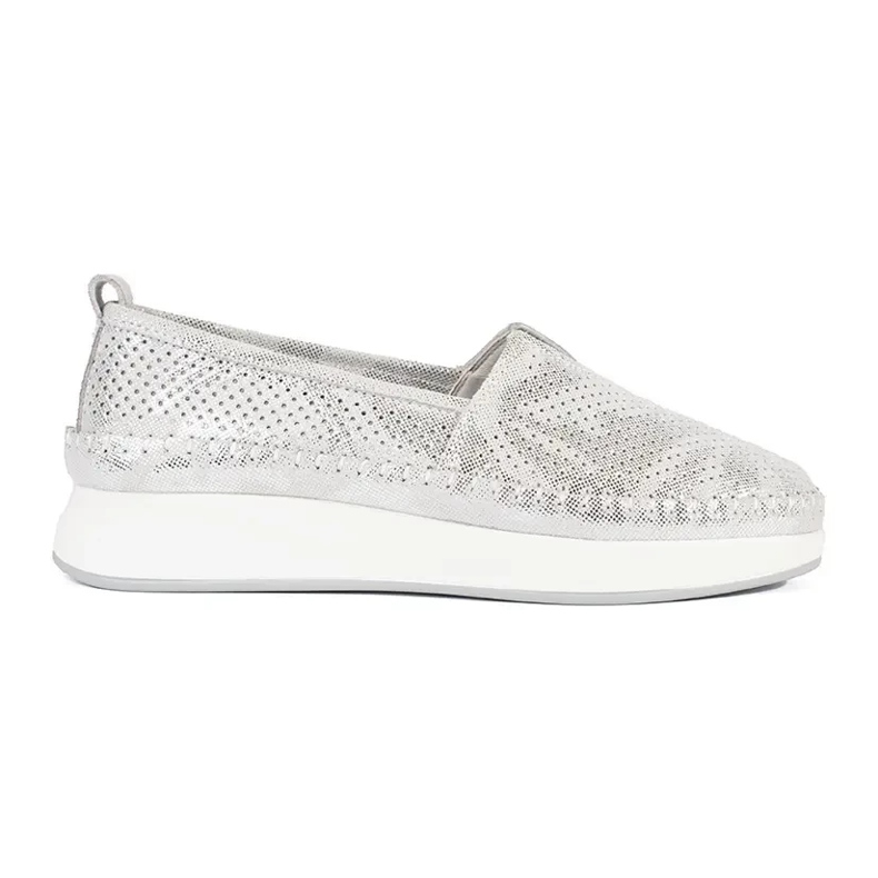 Goodin Ezüst cipő természetes bőrből Goodin Ezüst cipő természetes bőrből