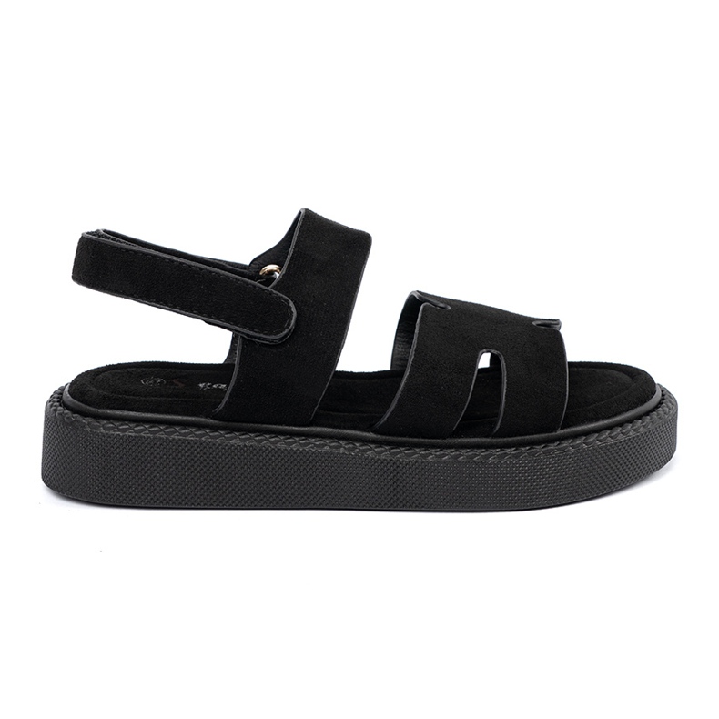 Seastar Fekete szandál a platformon kivágásokkal Seastar Fekete szandál a platformon kivágásokkal