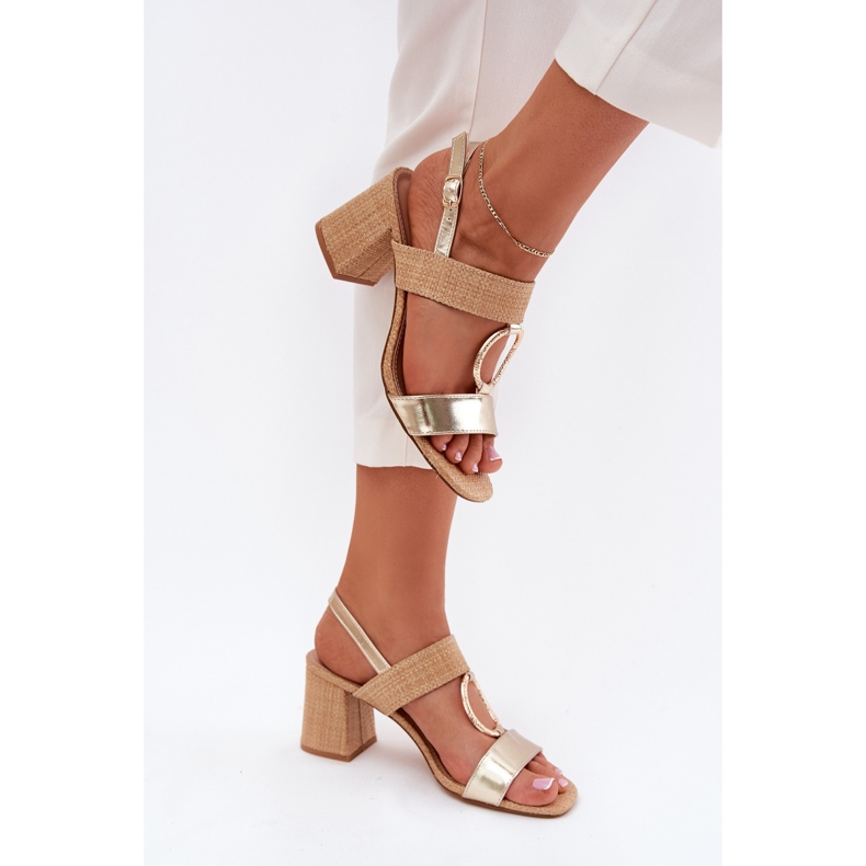 Szandál a barbán aranysárga