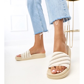 Bézs flip flopok cardon cirkonokkal kék