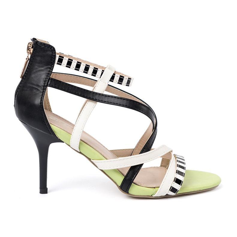 Shelvt Szandál egy csíkos csapon sokszínű