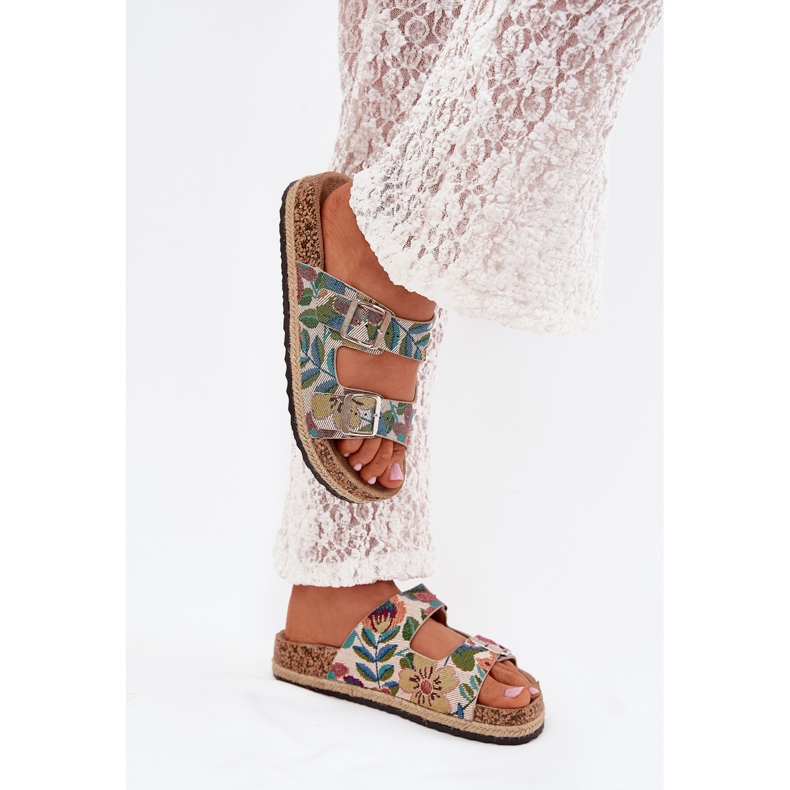 Mintás női papucs egy parafa platformon, Lee Cooper LCW-25-35-3480L Multololor csatokkal sokszínű Mintás női papucs egy parafa platformon, Lee Cooper LCW-25-35-3480L Multololor csatokkal sokszínű