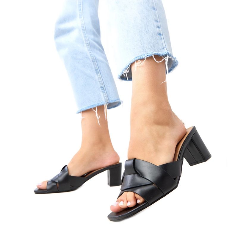 Fekete klasszikus flip flopok a Risana Eco -Leather Poston