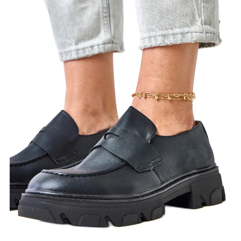 A fekete női mathered mokaszinok kiirna A fekete női mathered mokaszinok kiirna