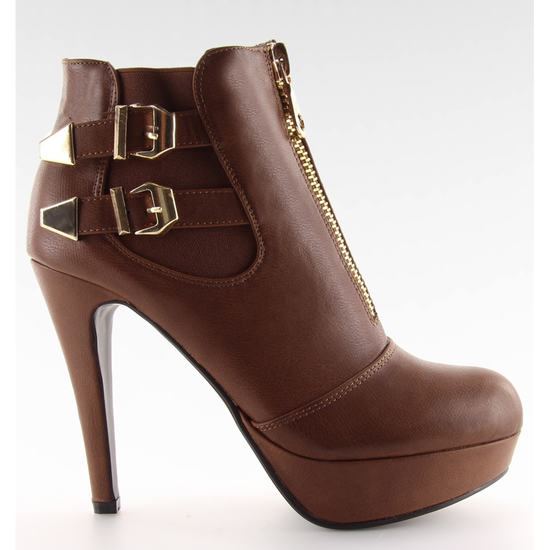 Cipzáros csizma 1307 Brown barna