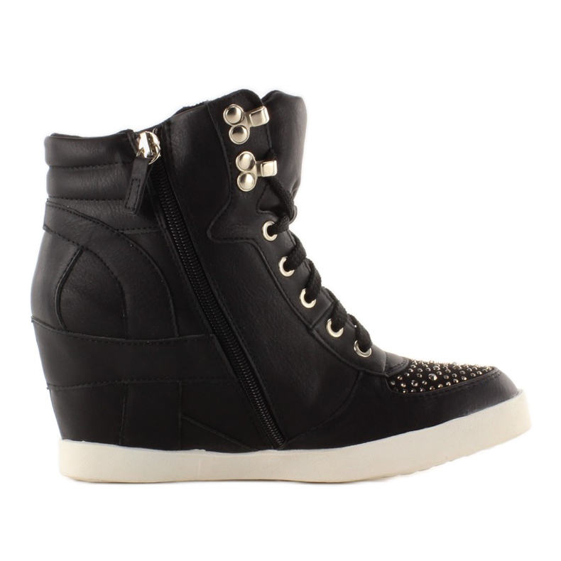 Fekete tornacipő akasztóval 8073