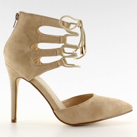 Bőr bézs kötött velúr sarkú cipő Bőr bézs kötött velúr sarkú cipő