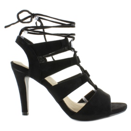 Velúr szandál szélesebb magassarkú M236P fekete