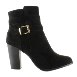 Velúr magas sarkú csizma SQ06 Fekete