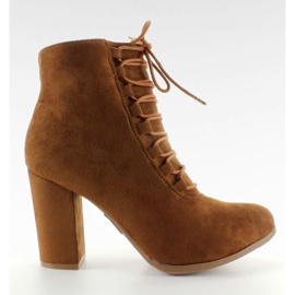 Suede csizma NC16 széles sarkú teve barna