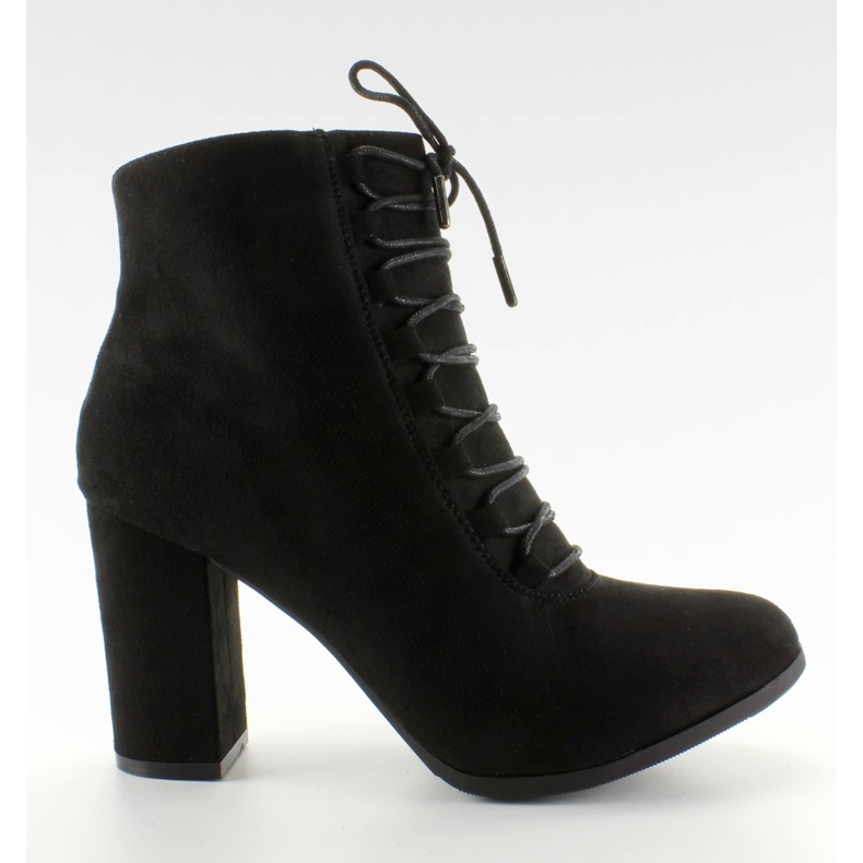 NC16 Fekete velúr széles sarkú csizma