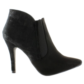 Elegáns csizma magas sarkú velúr 1080 fekete színű