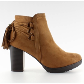 Teve dekoratív fűzős bokacsizma barna