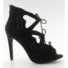 Sarkú csizma áttört szív 1240 fekete Sarkú csizma áttört szív 1240 fekete