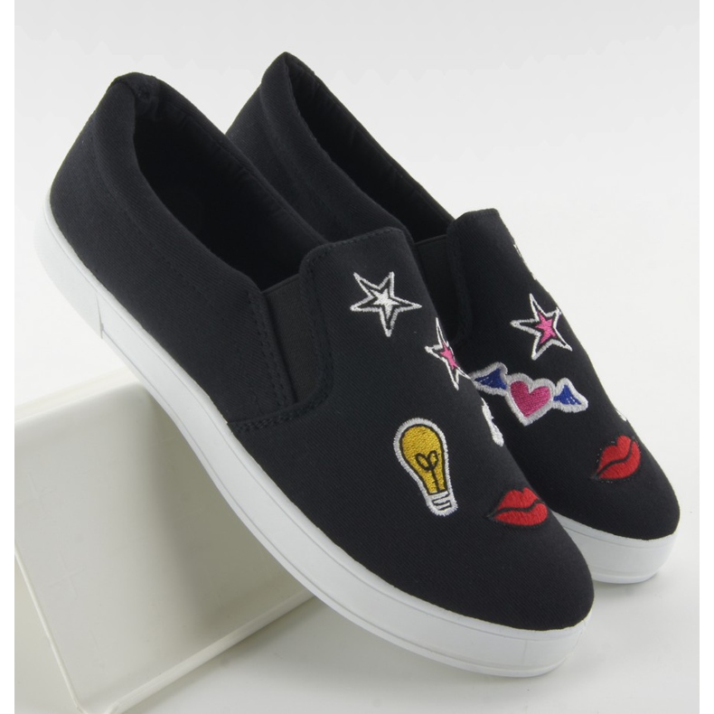 JX41P Fekete papucs tapaszokkal