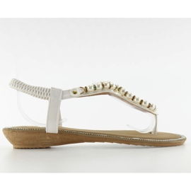 Szandál gyöngyökkel 2017-25 fehér Szandál gyöngyökkel 2017-25 fehér