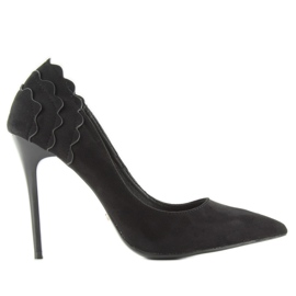 Velúr magas sarkú fodros LE031 fekete