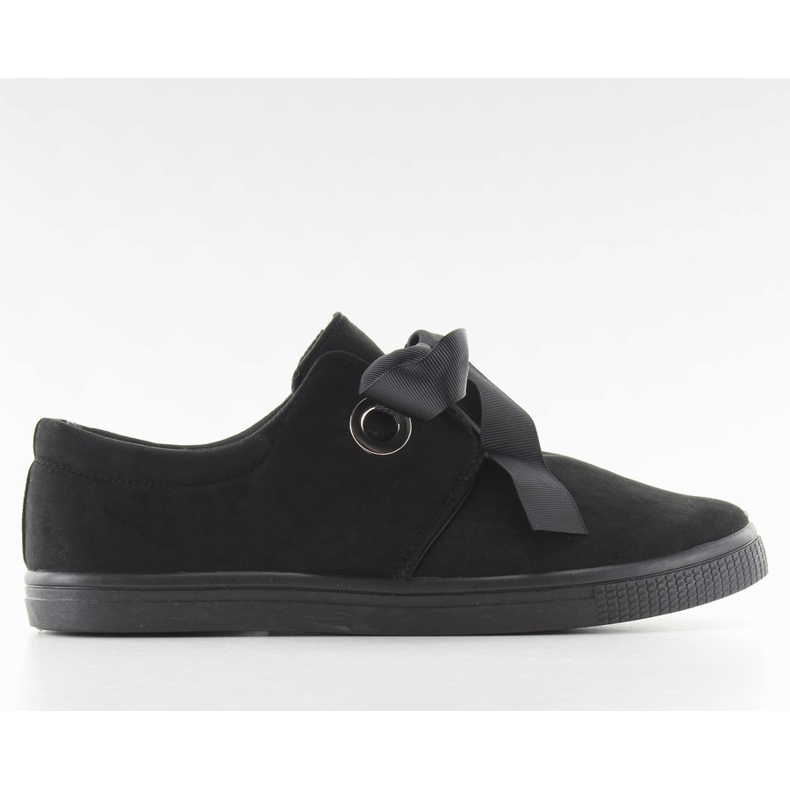 Cipők JX49 fekete szalaggal kötve