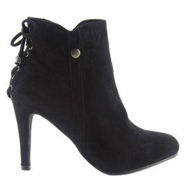 Tűsarkús velúr csizma 66-97 fekete