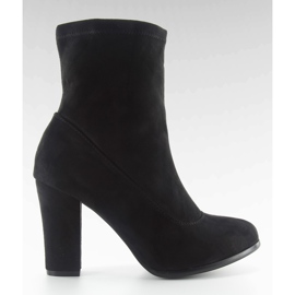 Klasszikus magas sarkú fa141 fekete