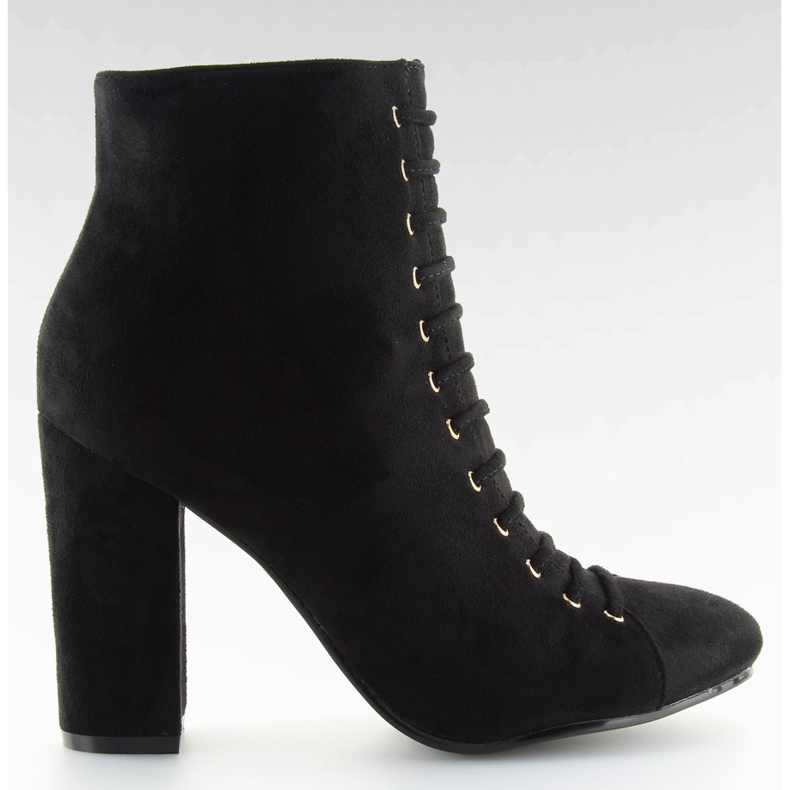 Fekete fekete velúr magassarkú