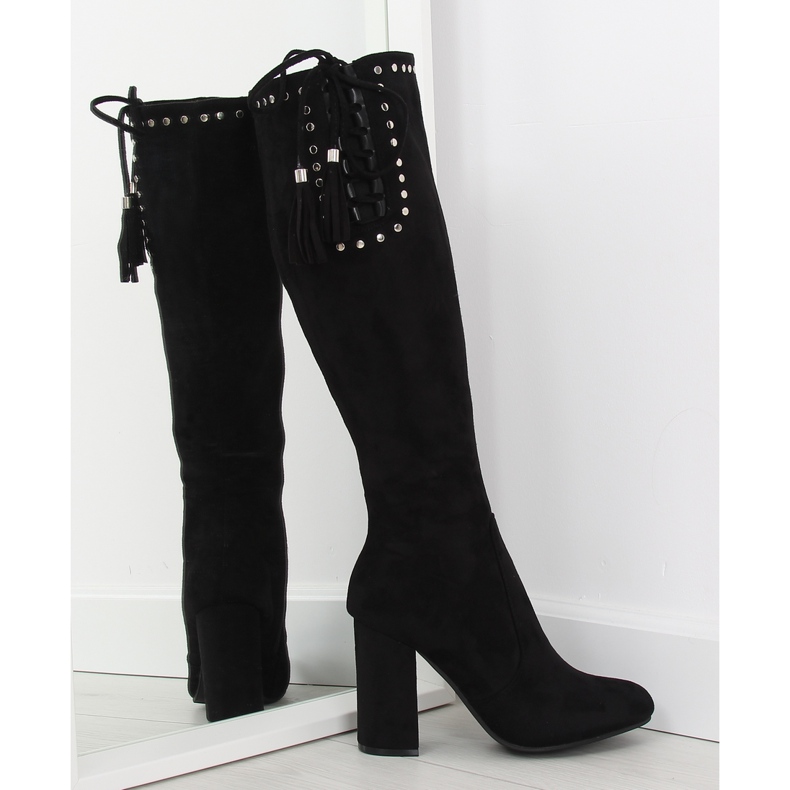 Fekete klasszikus magassarkú