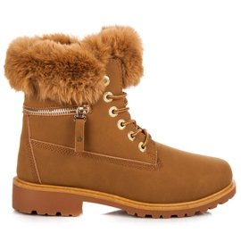 Prémes csapdázók a felsőrészen barna