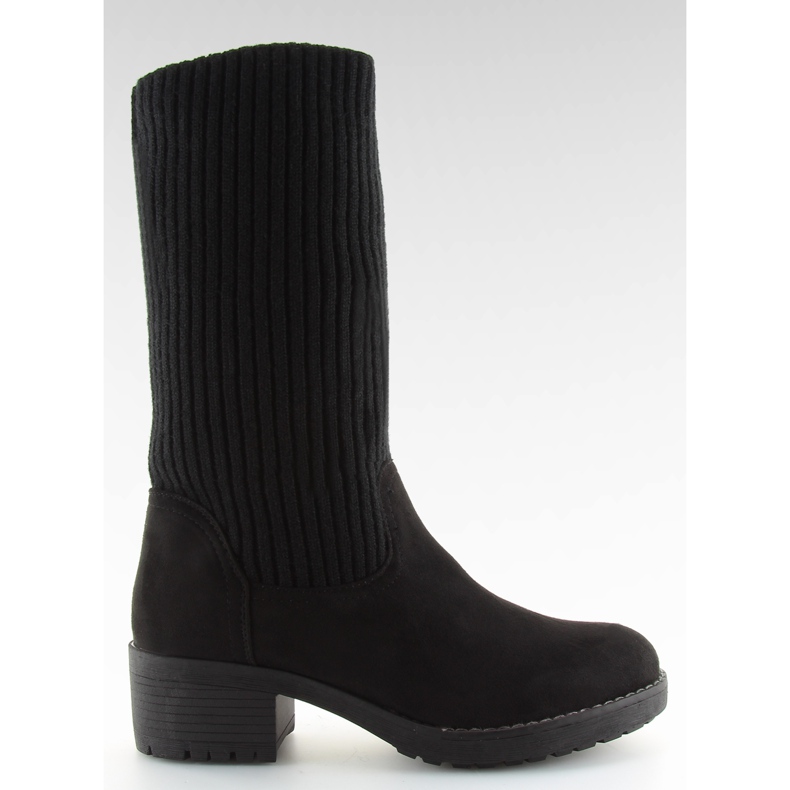 Fekete bokacsizma kötött felsőrésszel