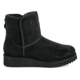 Coco Perla Mukluki az emelvényen fekete