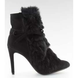 Fekete Magas sarkú csizma bundával fekete 1319 fekete