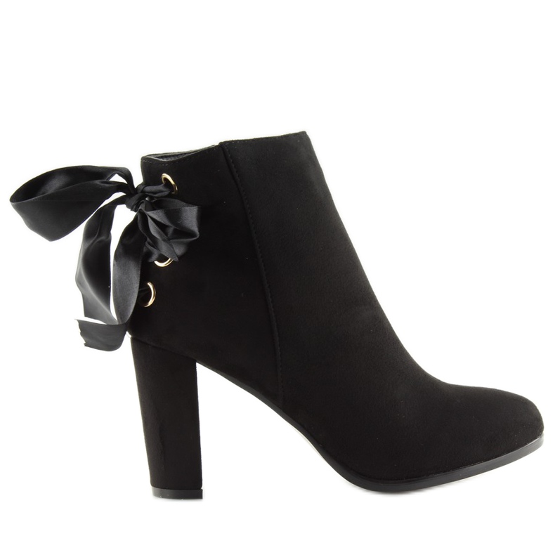 Csizma az oszlopon fekete A852 fekete