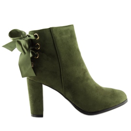 Zöld csizma a poszton A852 zöld