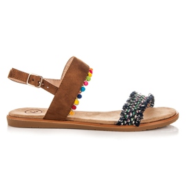 Kylie Lapos szandál csattal sokszínű