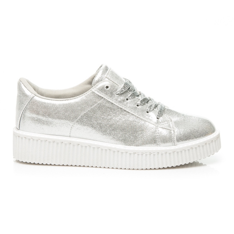 Fémes kúszónövények szürke