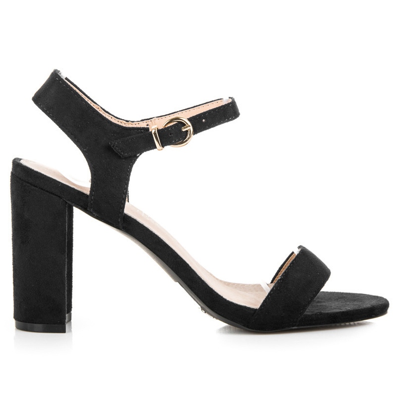 Vinceza Fekete szandál a poszton