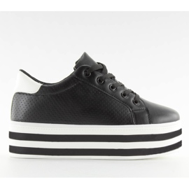 Fekete fekete tornacipő magas talppal